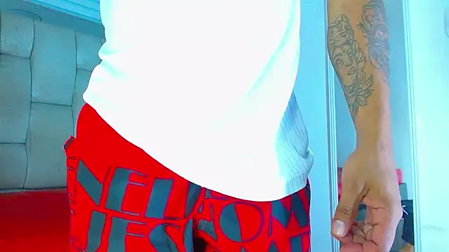 Hot_Latino_x Chat XXX live