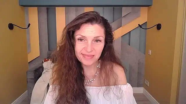 EllaLongのライブXXXチャット