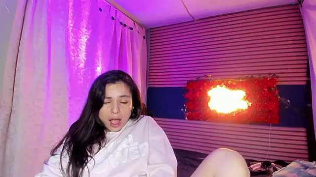 rosse_2504's Live XXX Chat