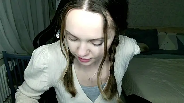 Chat +18 de Owly_NZ ao vivo