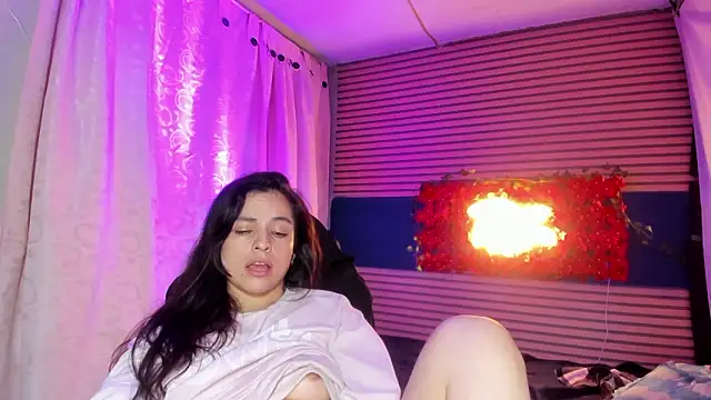 rosse_2504 live XXX chat