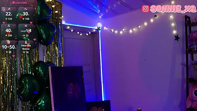 Sonnie_mami live XXX chat