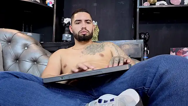 matteosantos – webcam-show