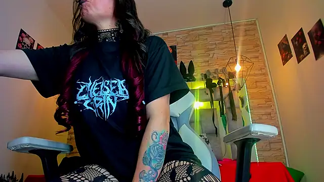 Evangelinejoness_'s Live XXX Chat