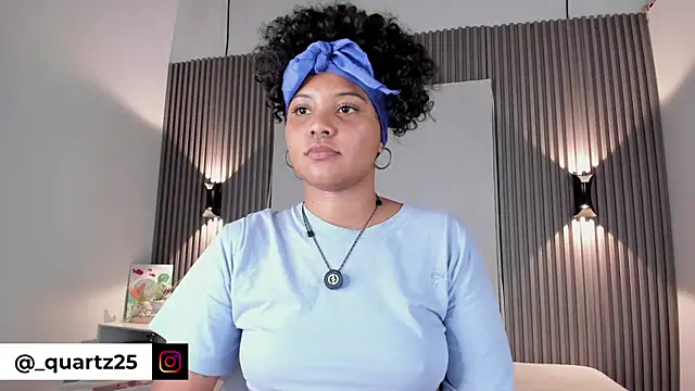 Chat XXX en directo de Zafiiraa