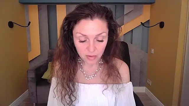 دردشة EllaLong الجنسية المباشرة