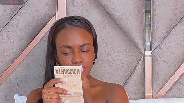 دردشة Sally-Noa الجنسية المباشرة