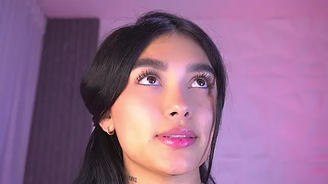 katy_rioss Adlı Modelin Canlı XXX Sohbeti