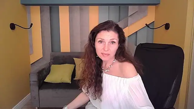 EllaLong's Live XXX Chat