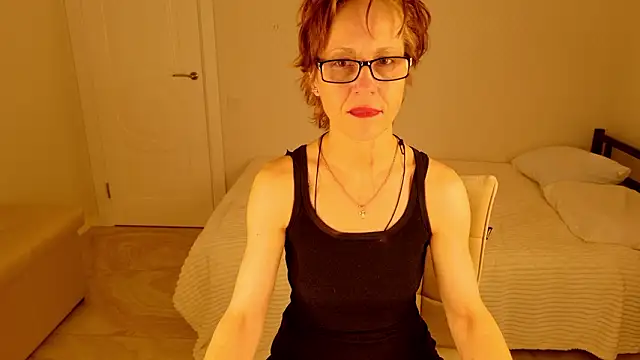 LioraWeiss Adlı Modelin Canlı XXX Sohbeti