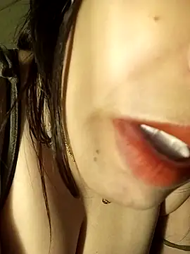 LONA-_-'s Live XXX Chat