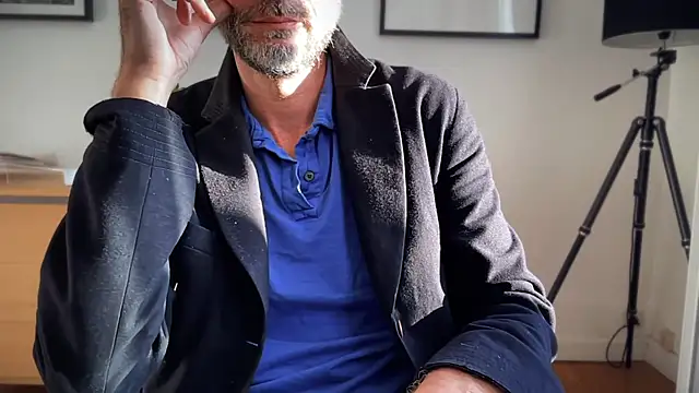 mecchaude élő XXX-chatje