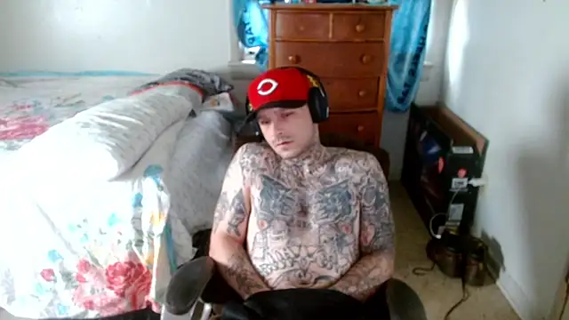 Онлайн чат XXX DADDY_KANE8---