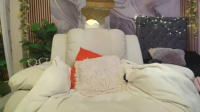 concubine's Live XXX Chat