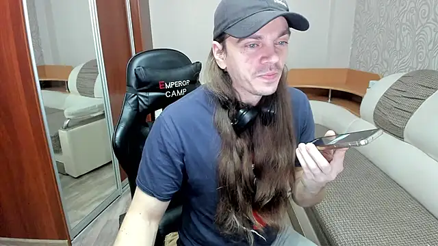 Онлайн чат XXX AlansonofDaddy