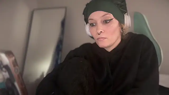 FRRANNKIE 라이브 XXX 채팅