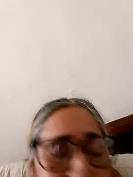 _candi Show in webcam