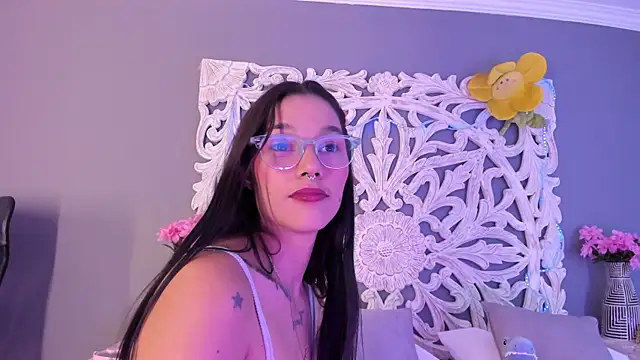 XXX chat uživo modela loraineblake