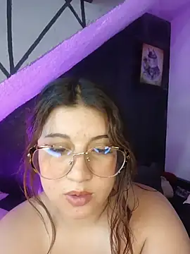 Chatroom XXX en direct de ValeriaSalvino