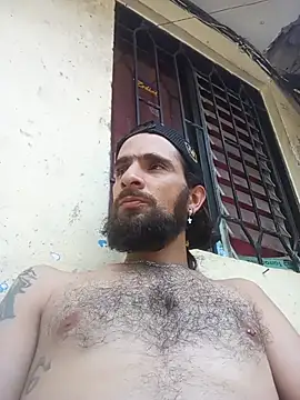 hairy_mannn Adlı Modelin Canlı XXX Sohbeti