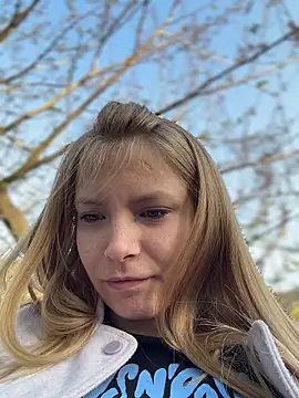 Chatroom XXX en direct de AnastasiaAniess