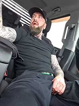 Beardedtattood: απευθείας συνομιλία ΧΧΧ