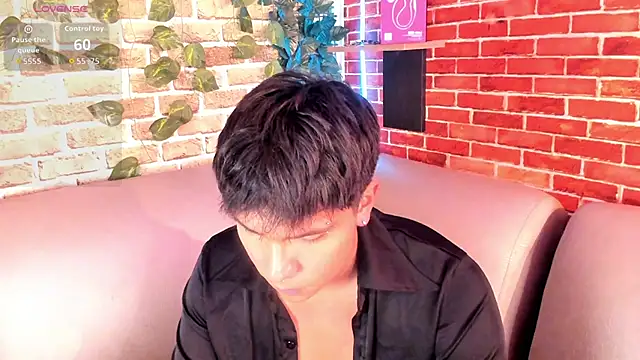 Show modela Thiago_Kozak na web-kameri