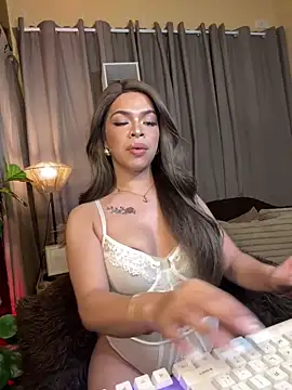 Nyxie_luxx Show in webcam