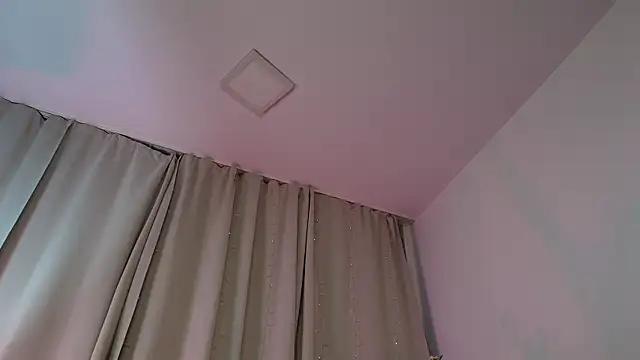 Pokazy przed kamerką – MisssKaya