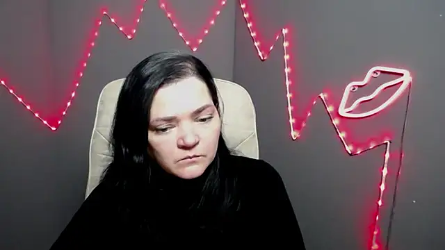 LauraFinn live XXX chat