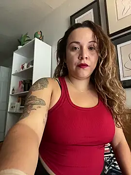 Goddessbriannaaa: διαδικτυακό σόου στην κάμερα