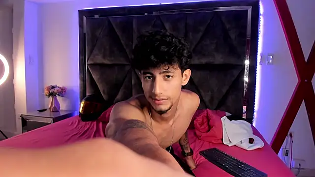 MaxiimoRomano_n Live XXX chat