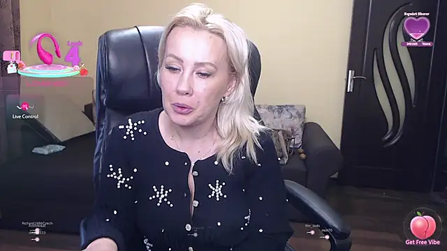 KandyHellenx's Live XXX Chat