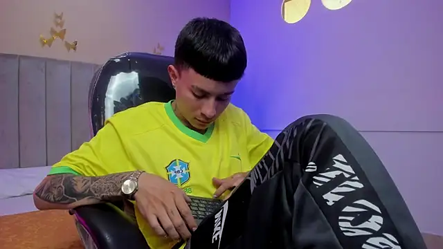 Nascary_Fox 即時 XXX 聊天