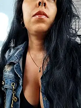 Luianna's Live XXX Chat