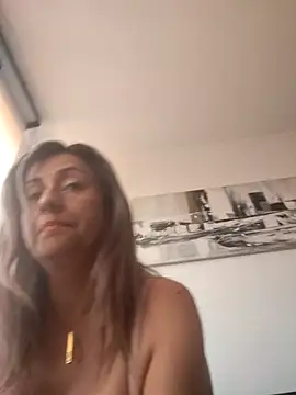 Latiinvenushotのウェブカメラショー