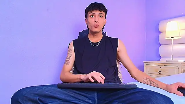 Lean_Portman Live XXX-Chat