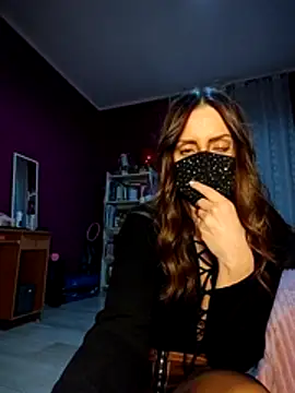 XXX chat uživo modela Akemi_rossi