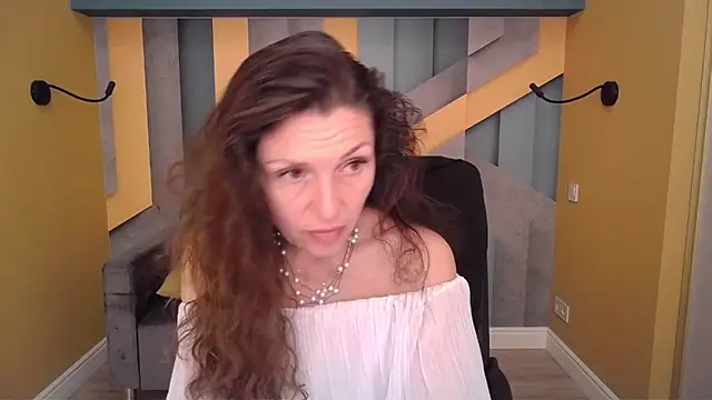 XXX chat uživo modela EllaLong