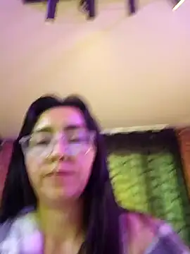 Chat +18 de creamymature ao vivo