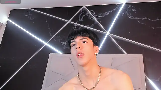 Pokazy przed kamerką – AerumChae