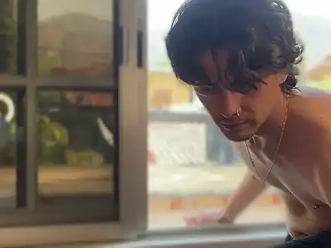 mcklister_kinky_feets 现场XXX聊天