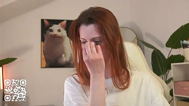 doll_lesli élő XXX-chatje