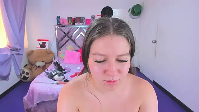 Chatroom XXX en direct de Luna_Analya