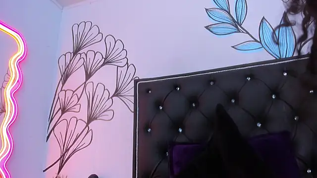 Sweet_Ariadna_'s Live XXX Chat