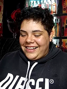 Hailey_Curvy Show in webcam