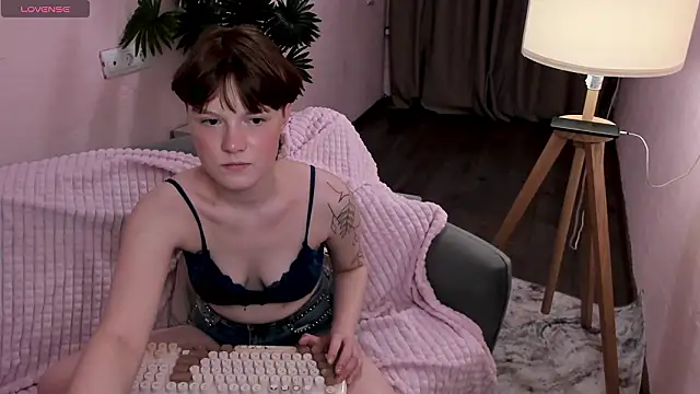 Chat +18 de _DreamLuna1_ ao vivo