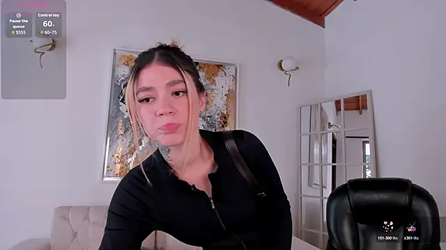 Chat XXX en directo de ViolettHansson