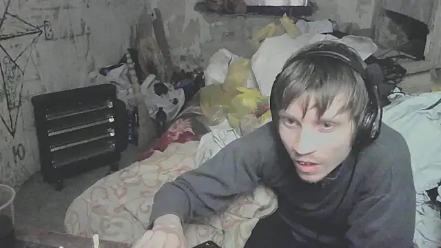 makarov1993 Adlı Modelin Canlı XXX Sohbeti