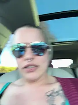 YoungLoreena: απευθείας συνομιλία ΧΧΧ